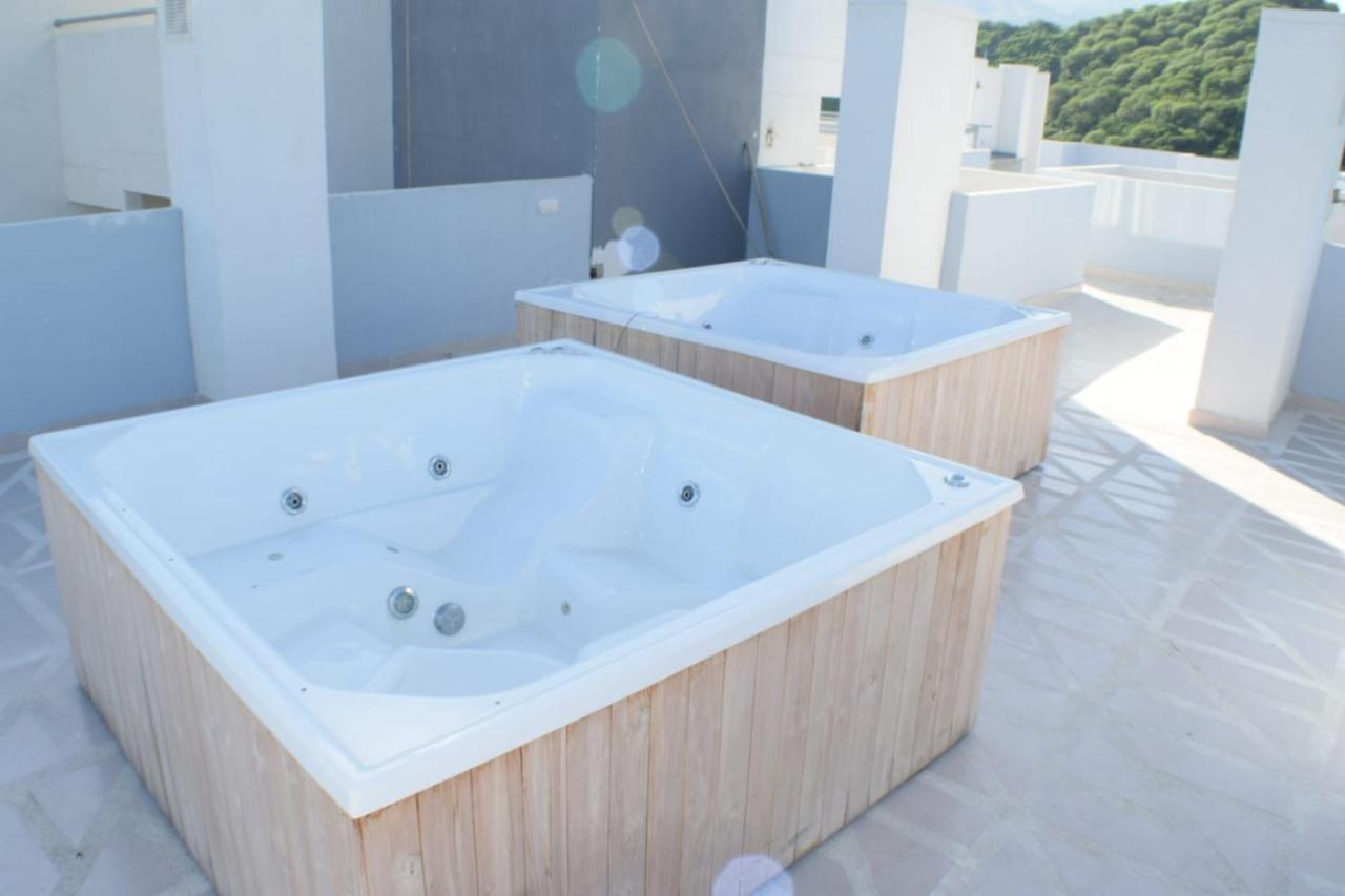 Hermoso Y Nuevo Edificio Punta Gaira Al Lado Del Rest Las Cazuelas 5 Min Al Rodadero Piscina Wifi Apartamento Santa Marta (Magdalena)